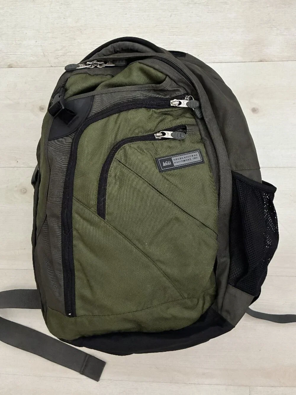 Vintage REI Expandable Workload Commuter Backpack Olive Green Tech Bag